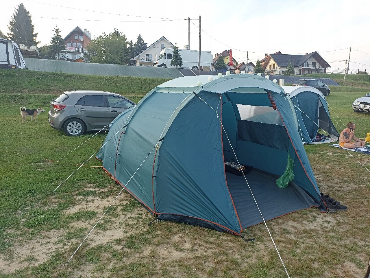 Namiot Kempingowy Quechua Arpenaz 4.1 Dla 4 Osób